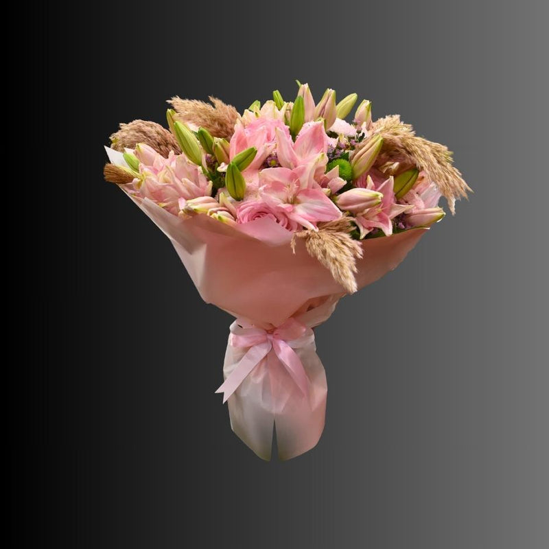 Elegant bouquet of Pink roses