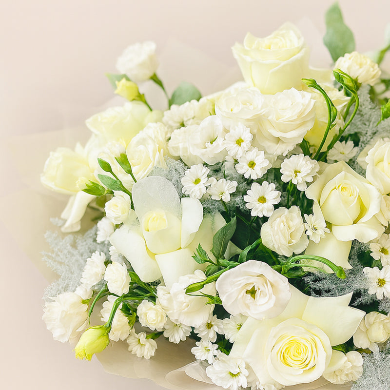 Luxurious White Rose Bouquet “Pure Elegance”