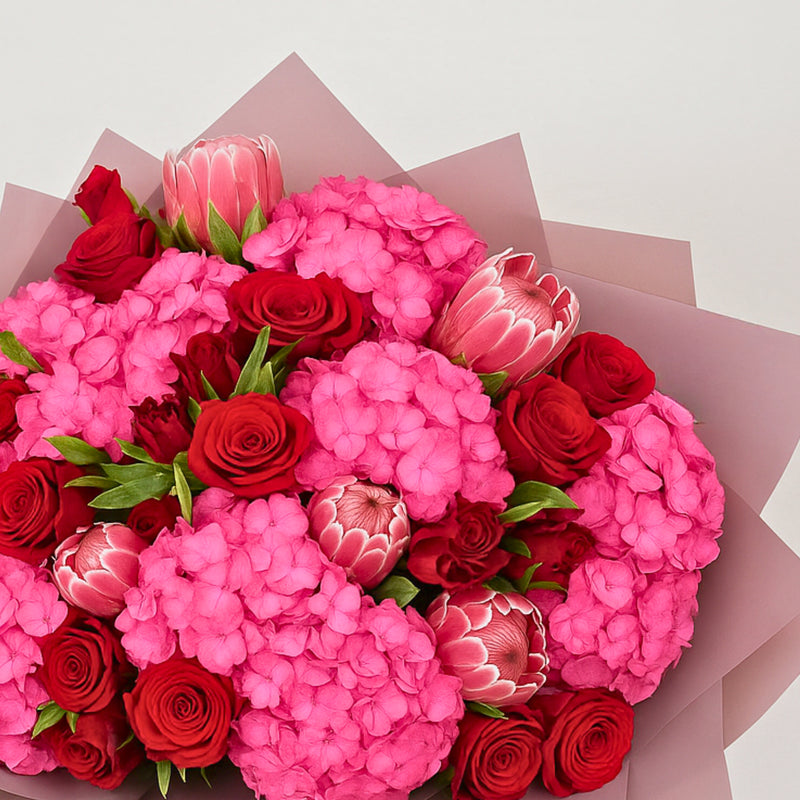 Luxurious Bouquet of Pink Hydrangea and Red Roses