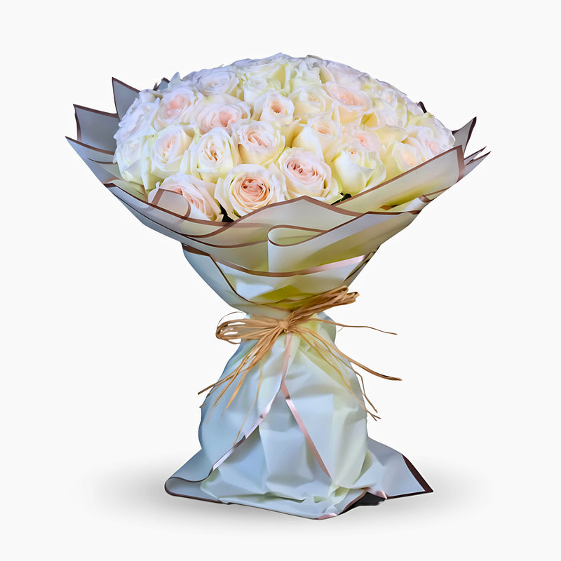 Bouquet of white Roses with a touch of Peach