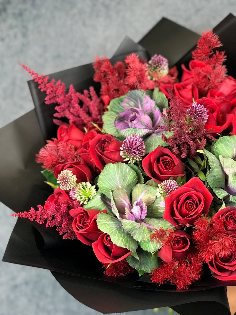 Elegant bouquet of Red roses